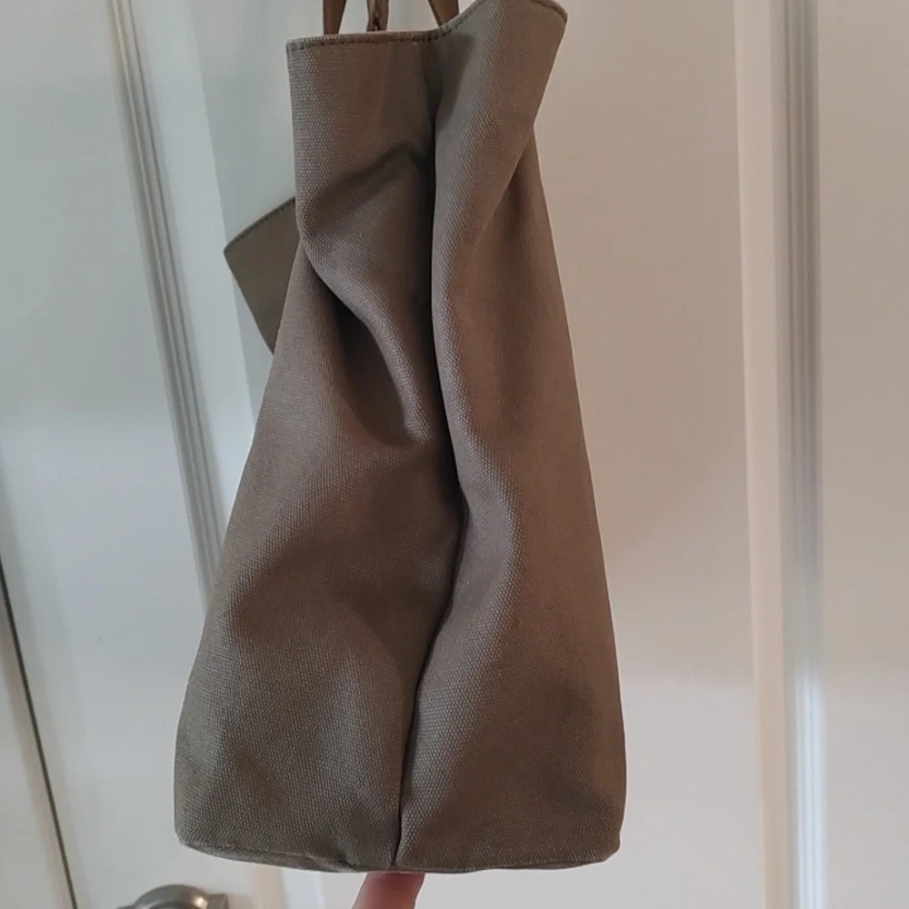 FEED Tote •Olive Green•Used - Picture 5 of 13